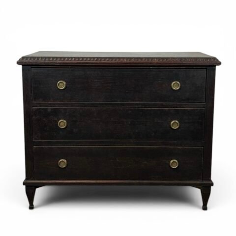 Gustavian-style chest of drawers