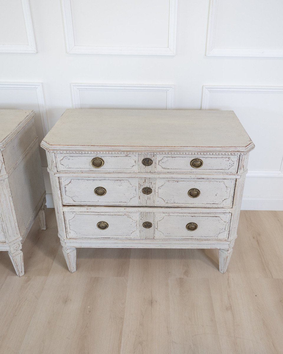 Pair of Swedish White Painted Chests of Drawers, circa 1920 - JAA