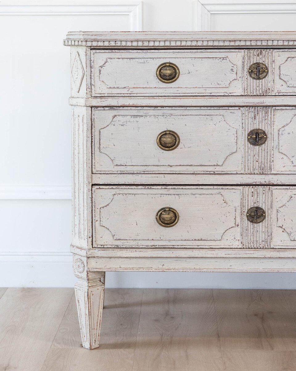 Pair of Swedish White Painted Chests of Drawers, circa 1920 - JAA