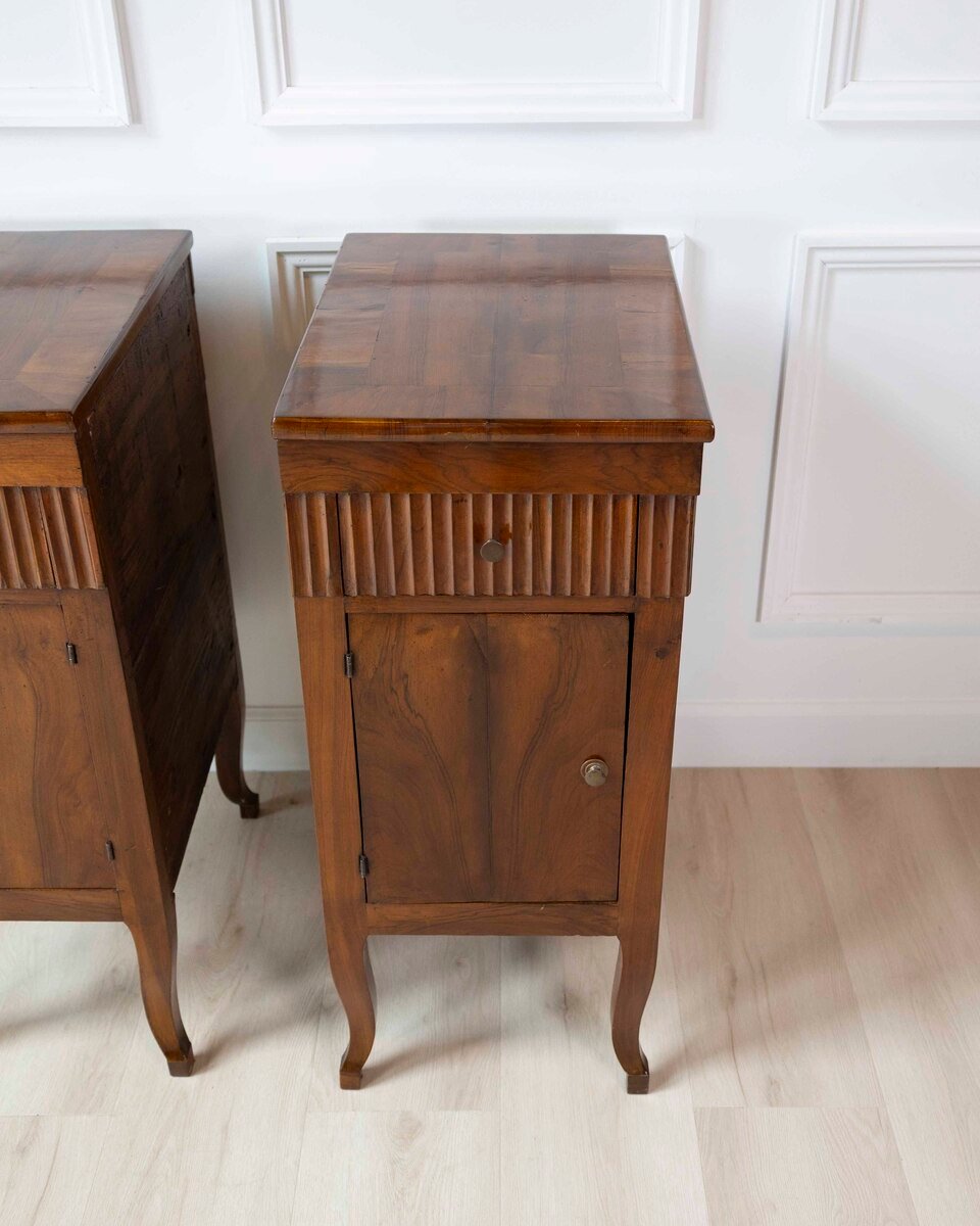 Pair of Italian 18th Century Walnut Bedside Chests with Carved Fluted Drawers - JAA