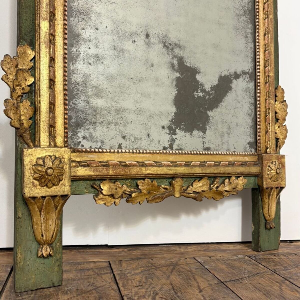Large Louis XVI-era gilded mirror - JAA