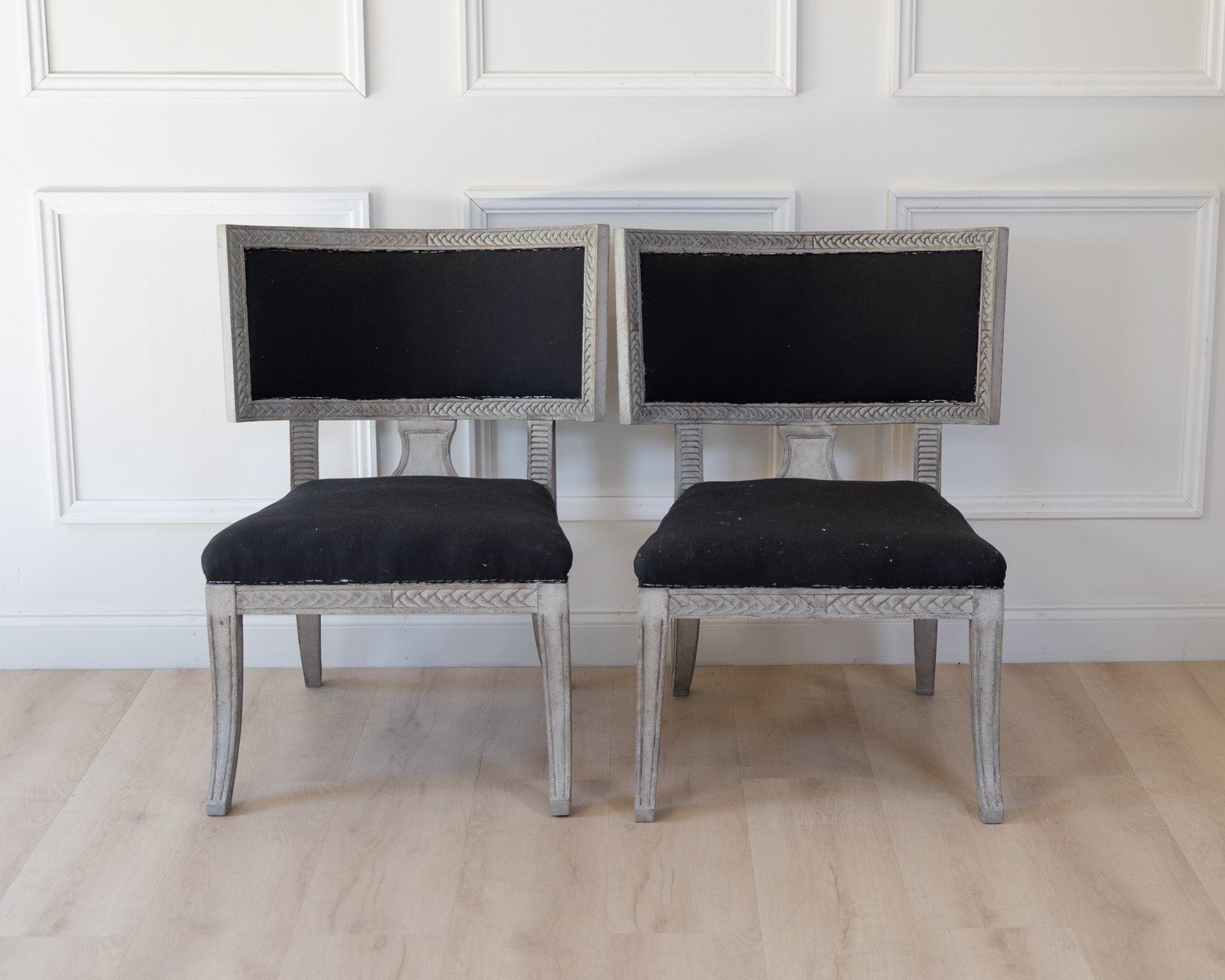 Pair of Swedish Klismos Chairs, 20th Century - JAA