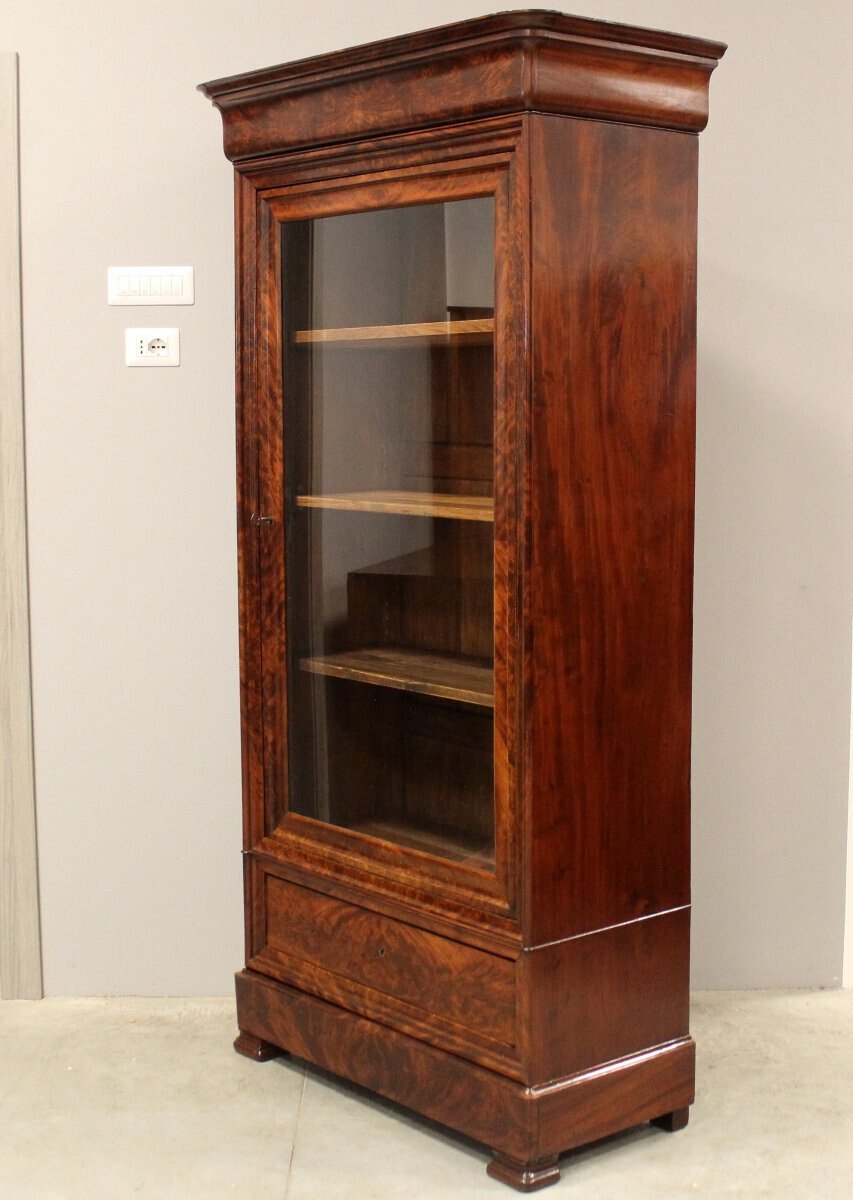 Louis Philippe Flame Mahogany Vitrine, Second Half 19th Century - JAA
