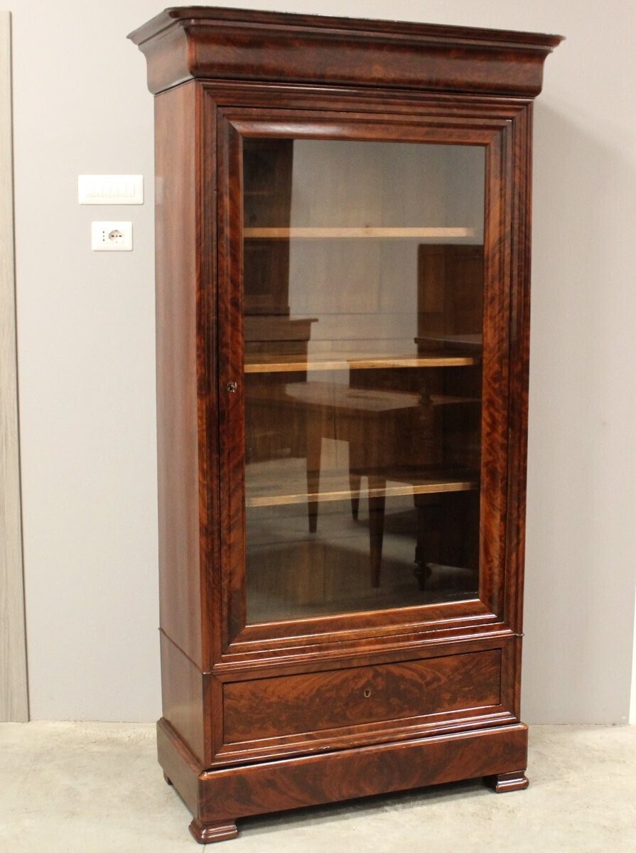 Louis Philippe Flame Mahogany Vitrine, Second Half 19th Century - JAA