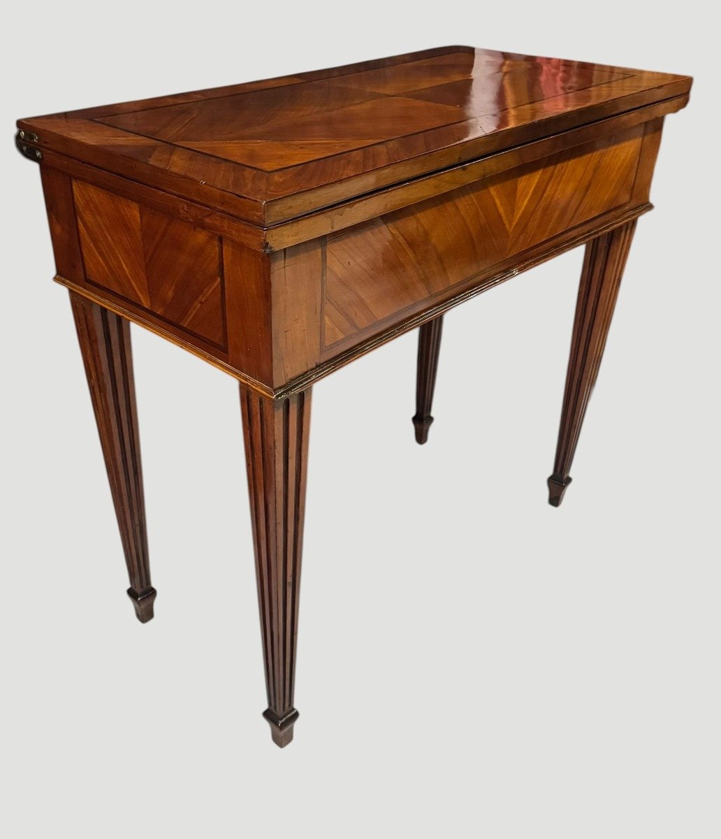 Italian Walnut Fold-Over Game Table, 20th Century - JAA