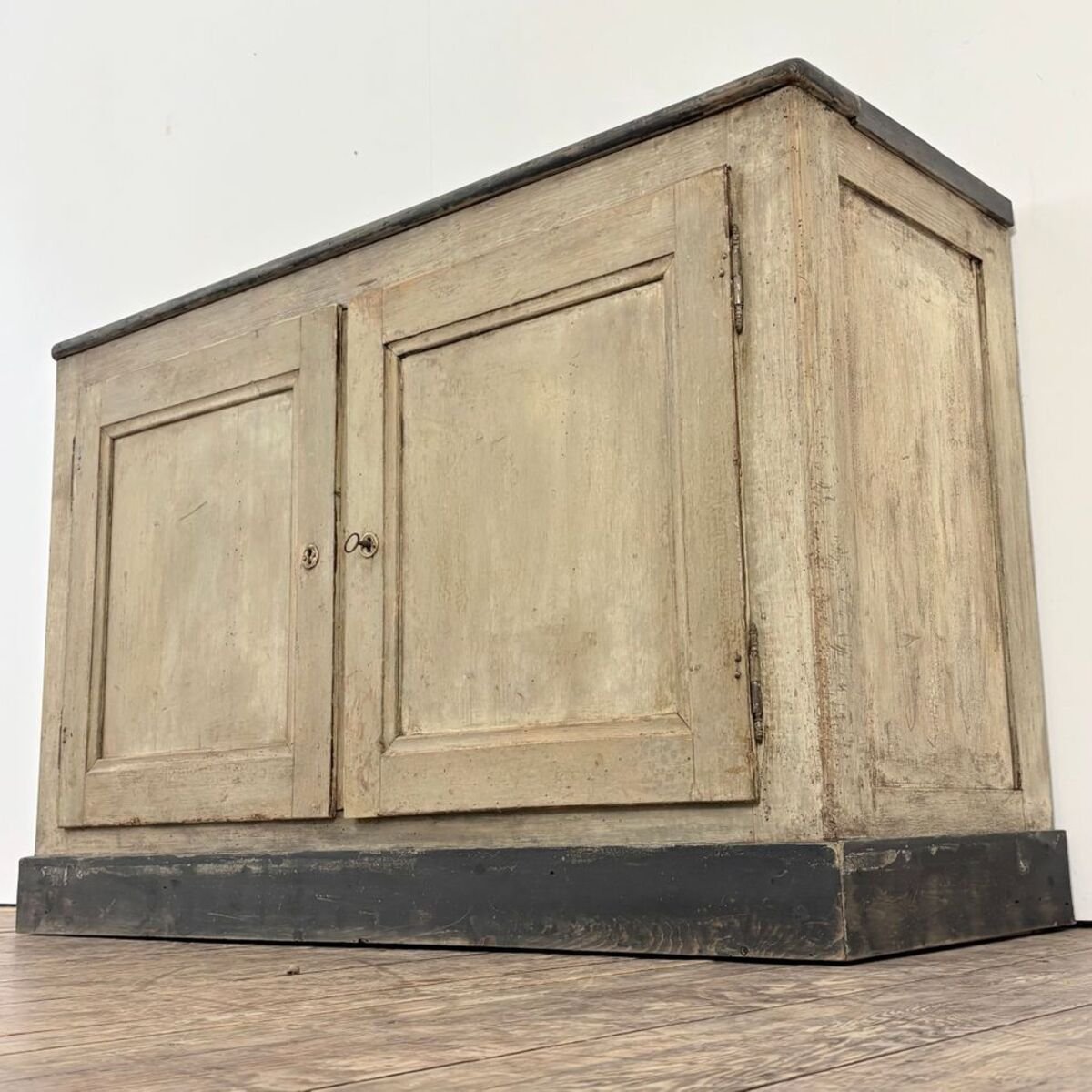 Beautiful 19th-century wooden sideboard opening with 2 doors, original paint - JAA