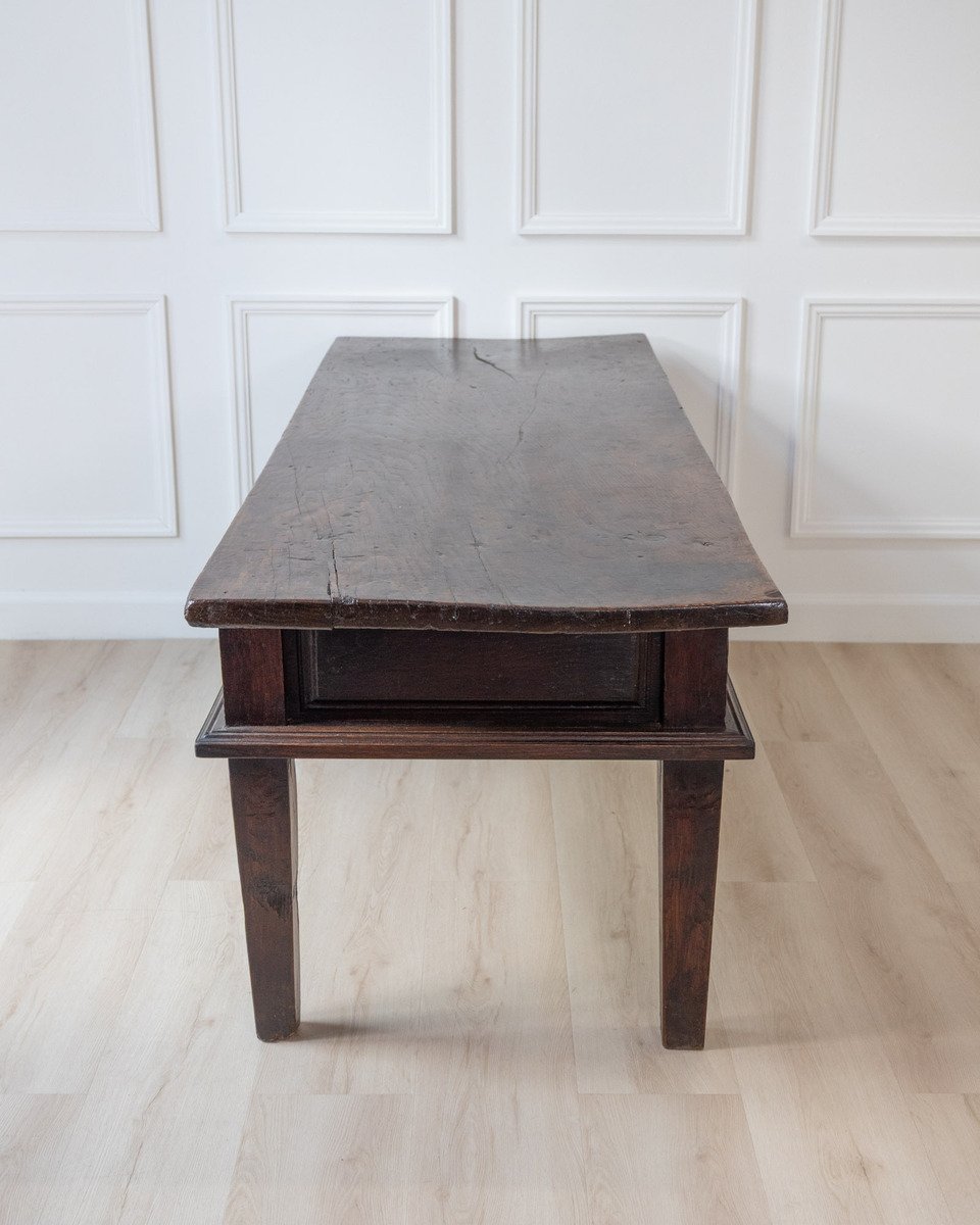 18th century Spanish carved oak three drawer console table. Great colour. 1760. - JAA