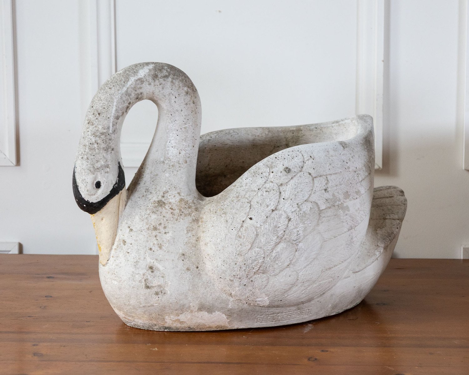 Pair of concrete swans planters circa 1960 - JAA