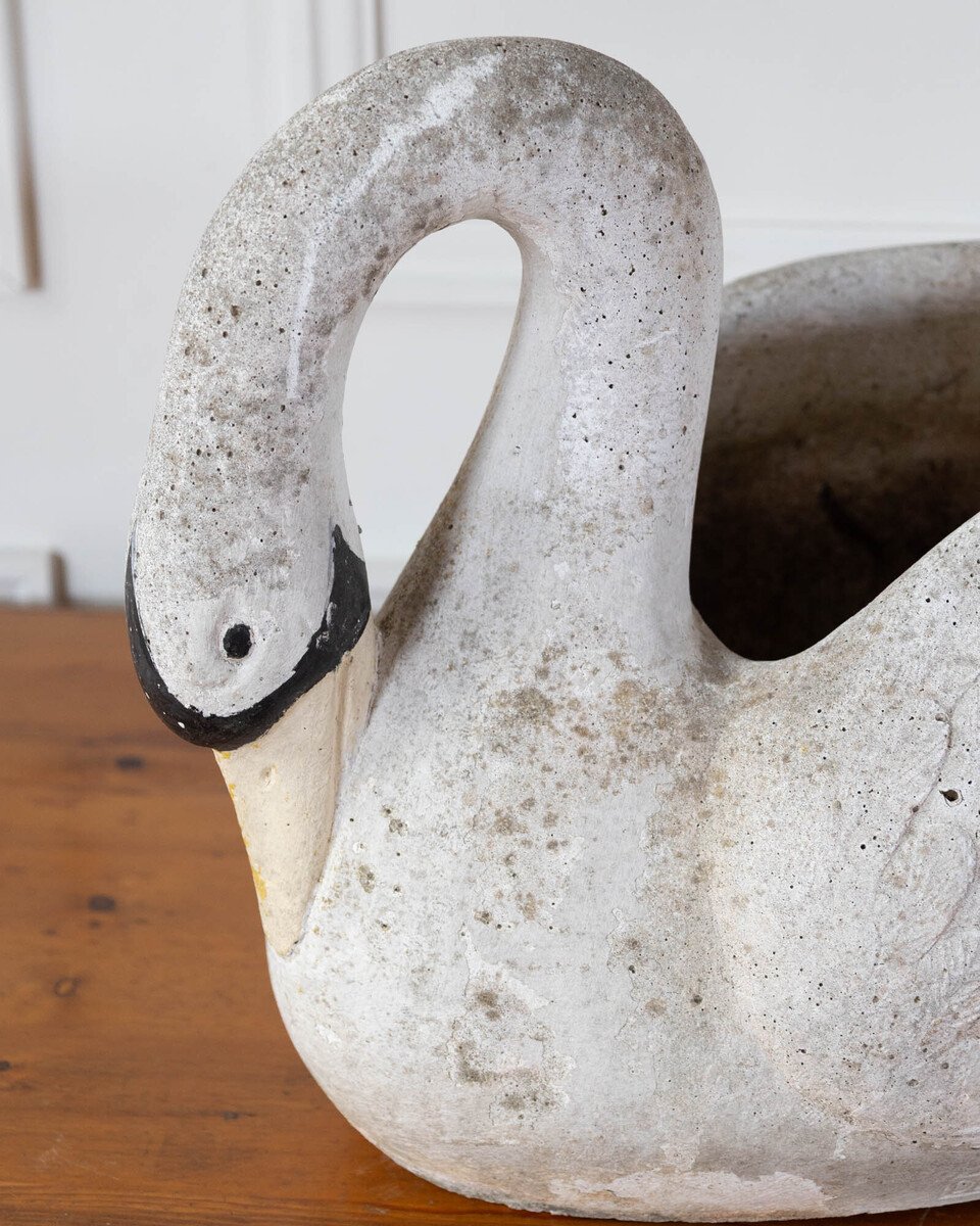 Pair of concrete swans planters circa 1960 - JAA