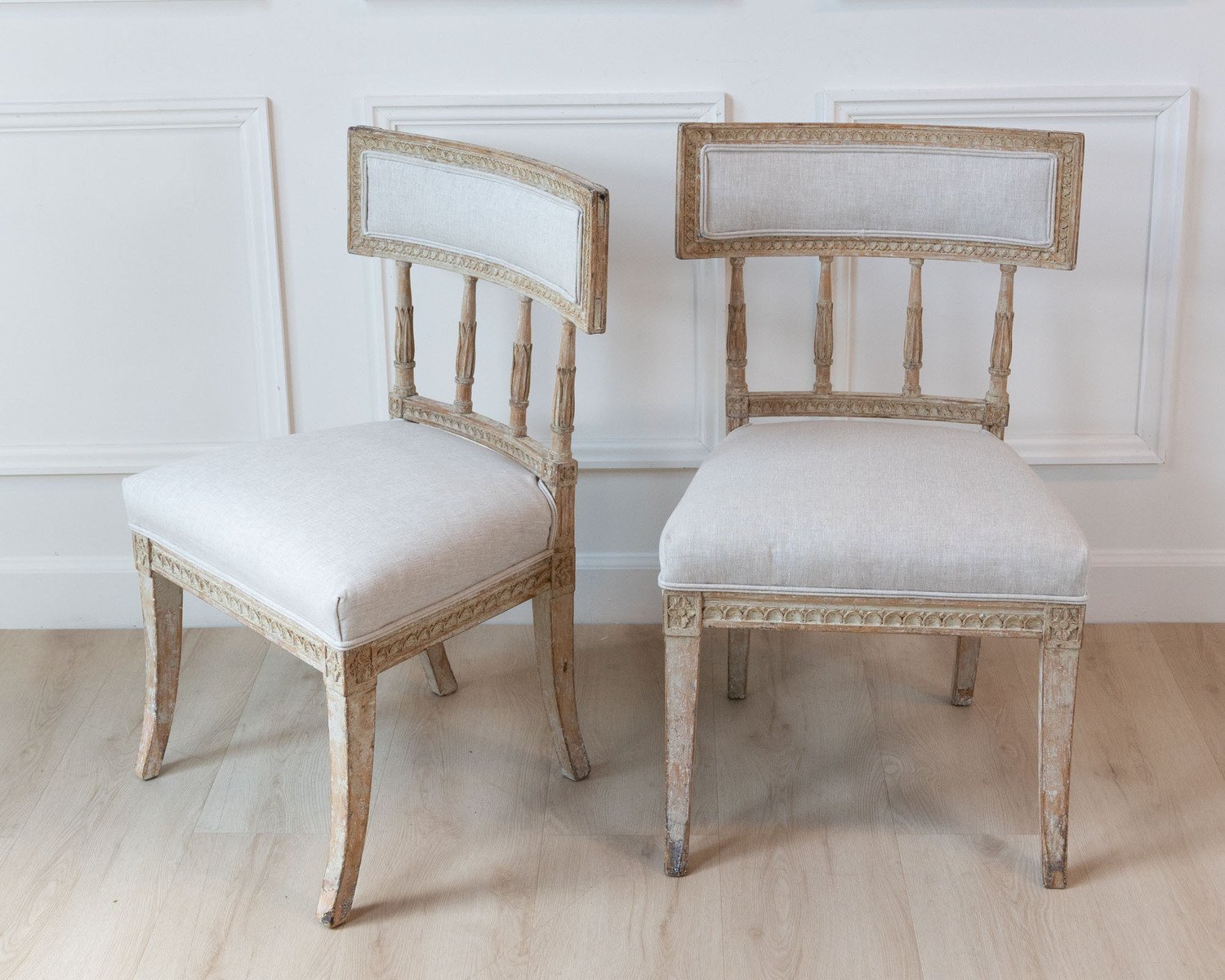 Pair of Gustavian Klismos Chairs in Original Paint, circa 1800 - JAA
