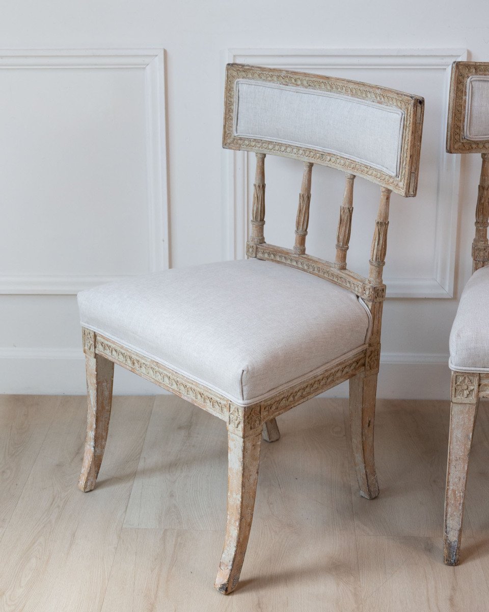 Pair of Gustavian Klismos Chairs in Original Paint, circa 1800 - JAA