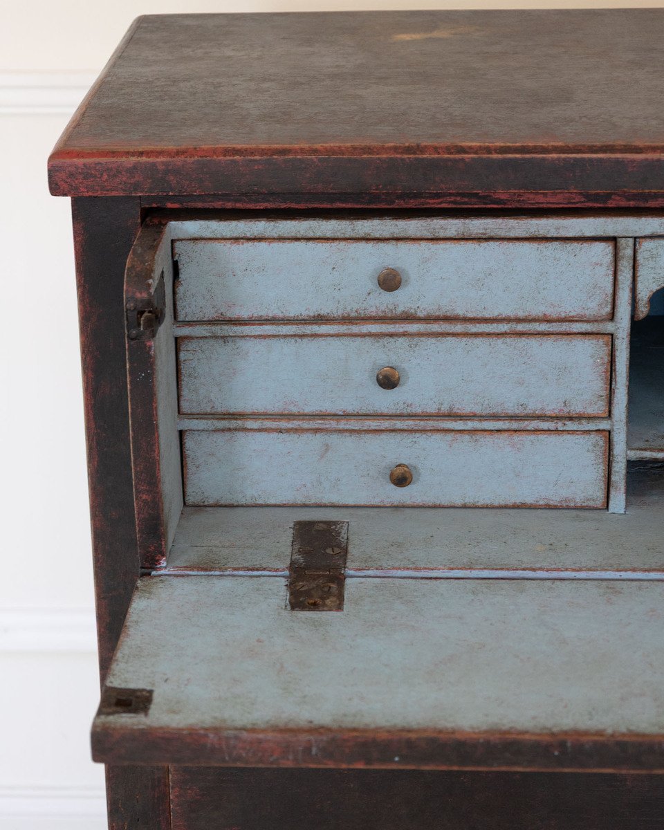 An antique Swedish bureau in black - JAA