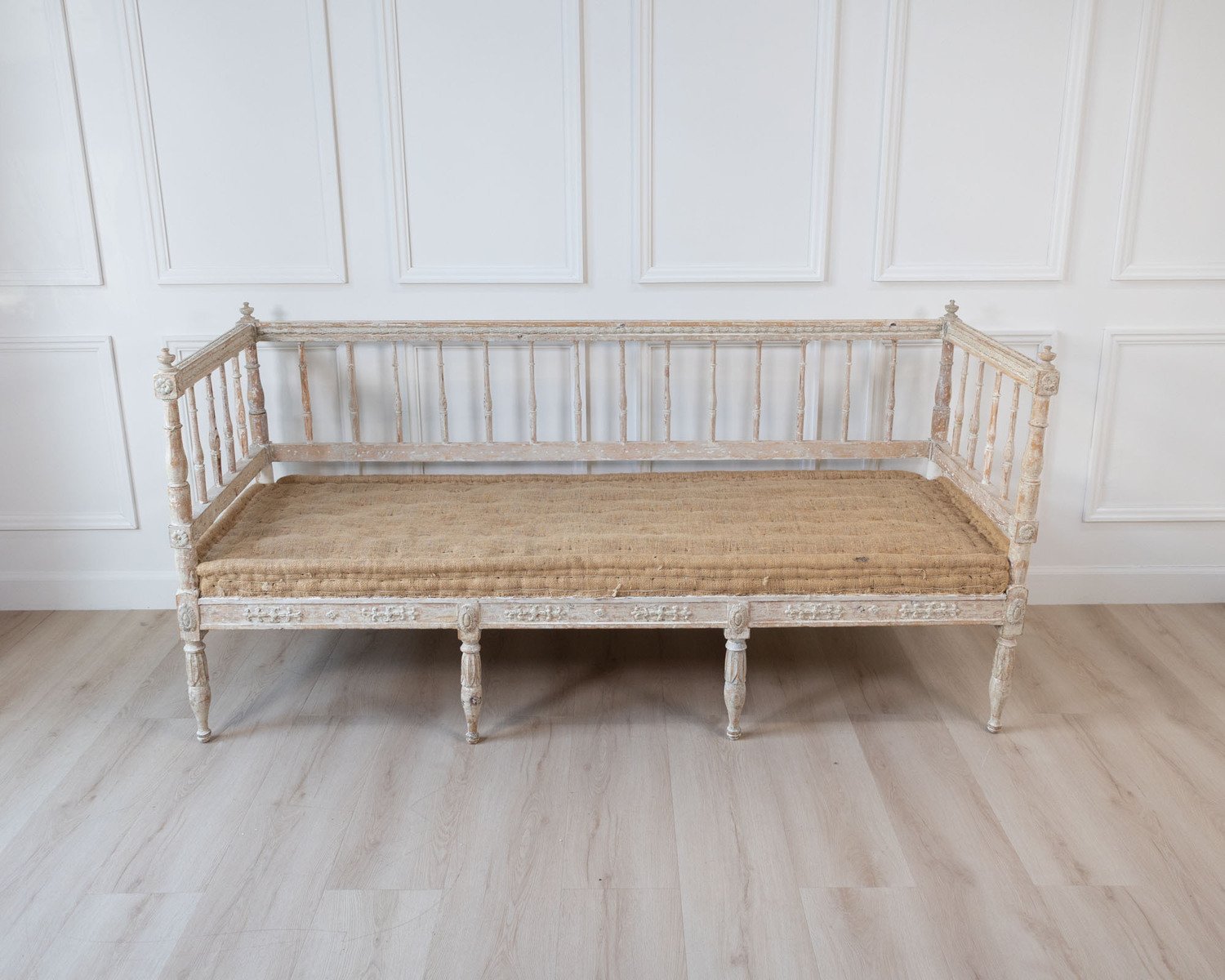 18th century Swedish original painted pine bench in need of upholstery. 1790. - JAA