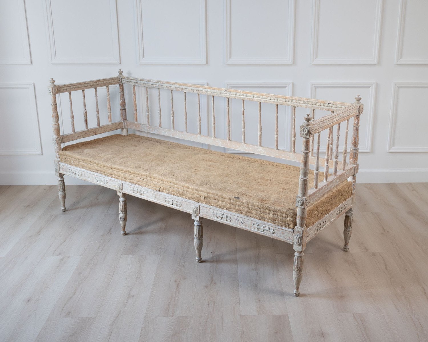 18th century Swedish original painted pine bench in need of upholstery. 1790. - JAA