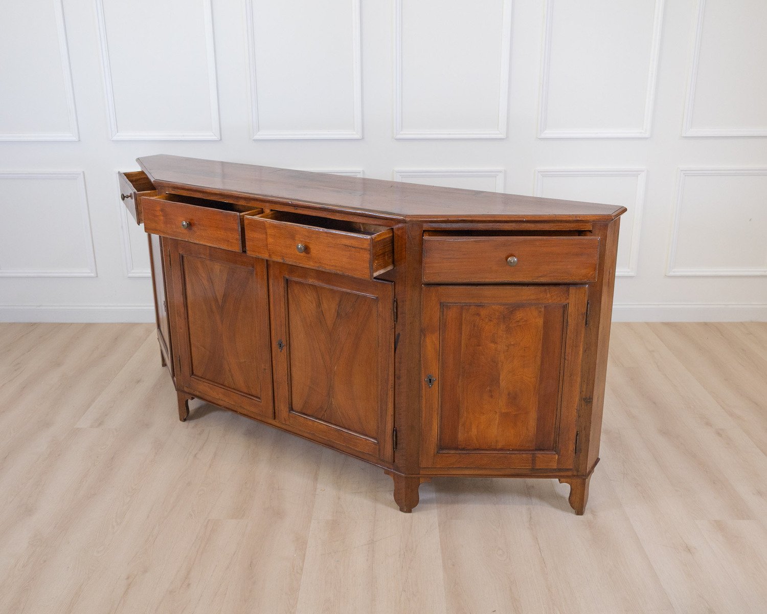 On Hold - Walnut Sideboard 19th century - JAA