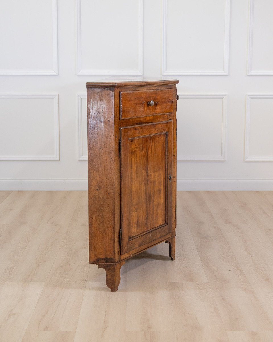 On Hold - Walnut Sideboard 19th century - JAA