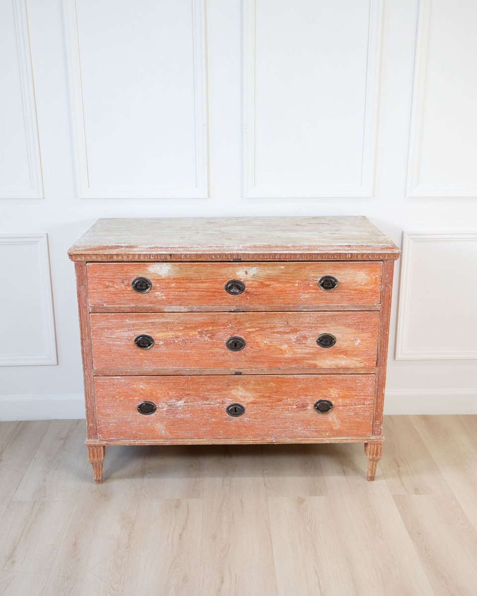 Swedish Gustavian Painted Pine Chest of Drawers, circa 1800 - JAA
