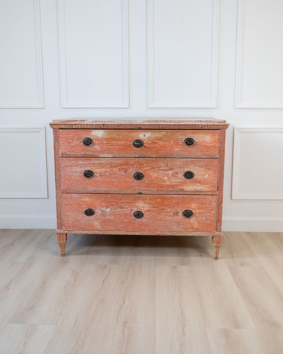 Swedish Gustavian Painted Pine Chest of Drawers, circa 1800 - JAA