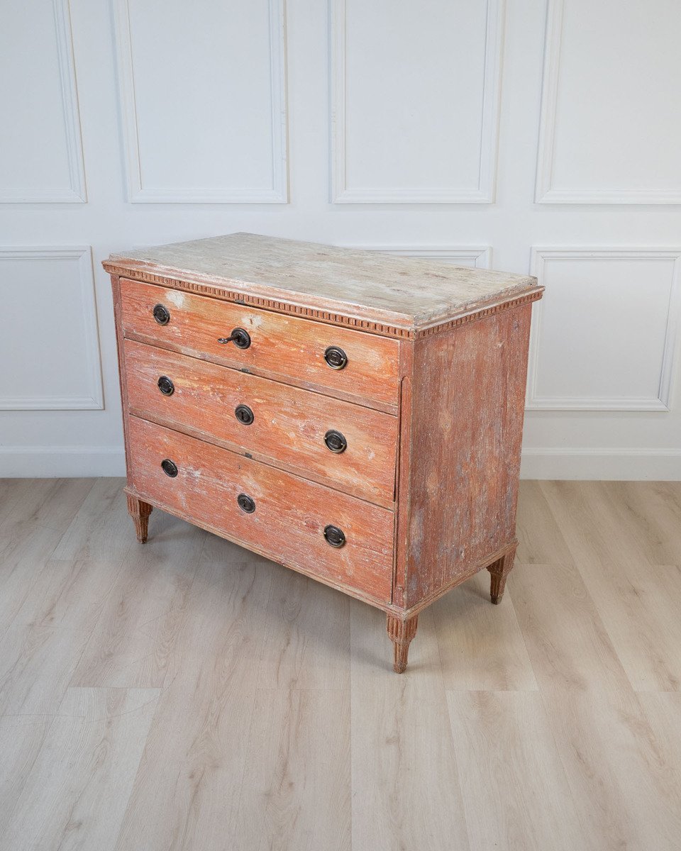 Swedish Gustavian Painted Pine Chest of Drawers, circa 1800 - JAA