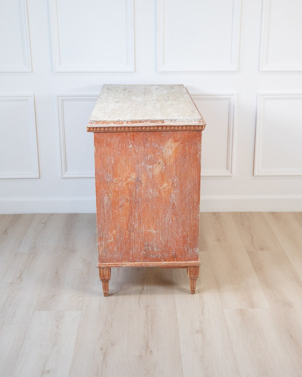 Swedish Gustavian Painted Pine Chest of Drawers, circa 1800 - JAA