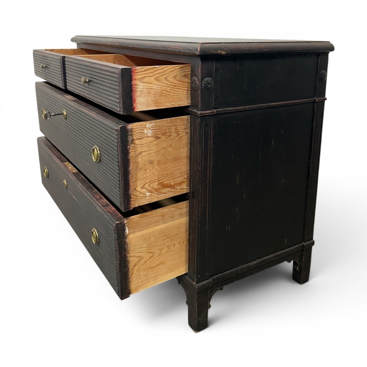 A Swedish chest of drawers with 4 drawers in black. - JAA