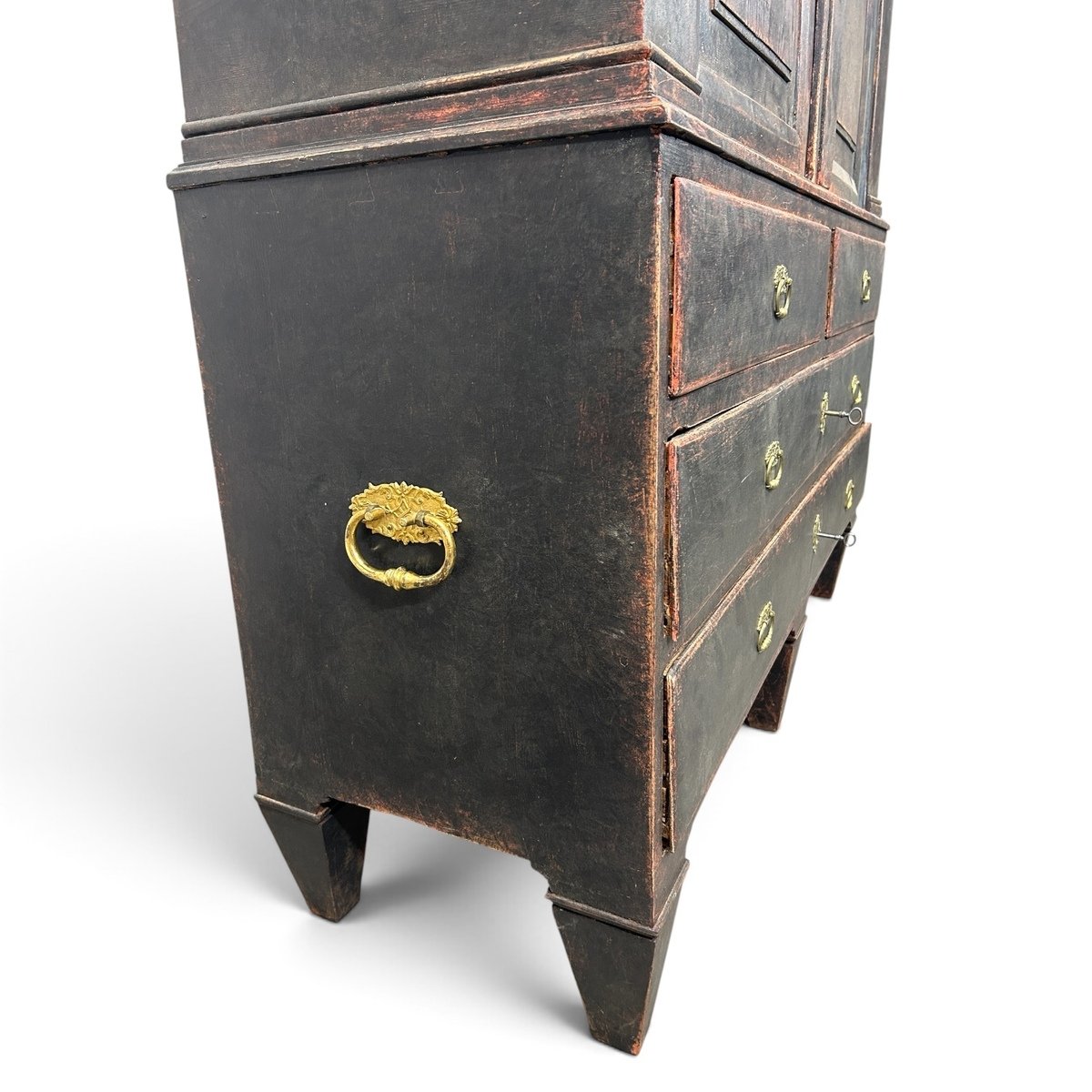 Antique Gustavian, two-piece cupboard in black with a beautiful patina - JAA